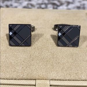 Never worn Authentic Burberry cuff links